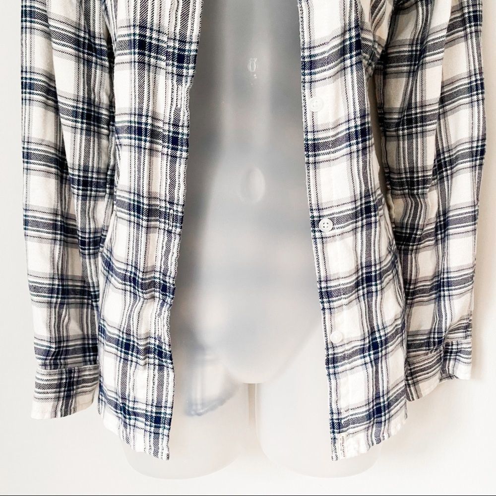 🫐 AMERICAN EAGLE | Blue Plaid Super Soft Cardigan Sweater - Picture 4 of 11